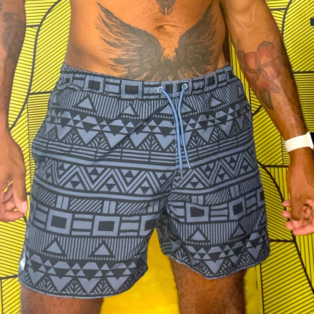Swim trunks geometric gray